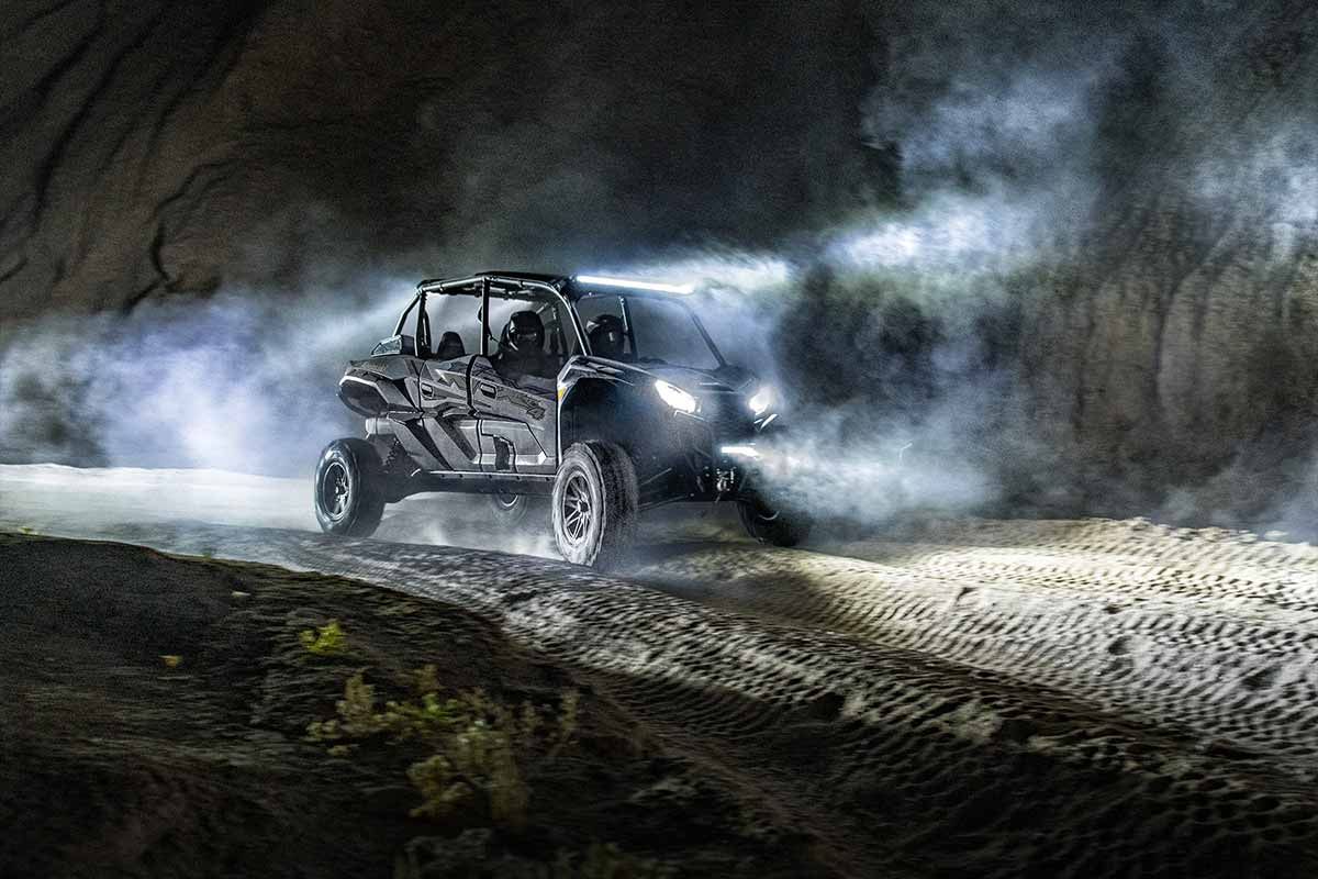 KAWASAKI TERYX KRX4 1000 BLACKOUT EDITION 2027 - CS-NA-WEB-7979