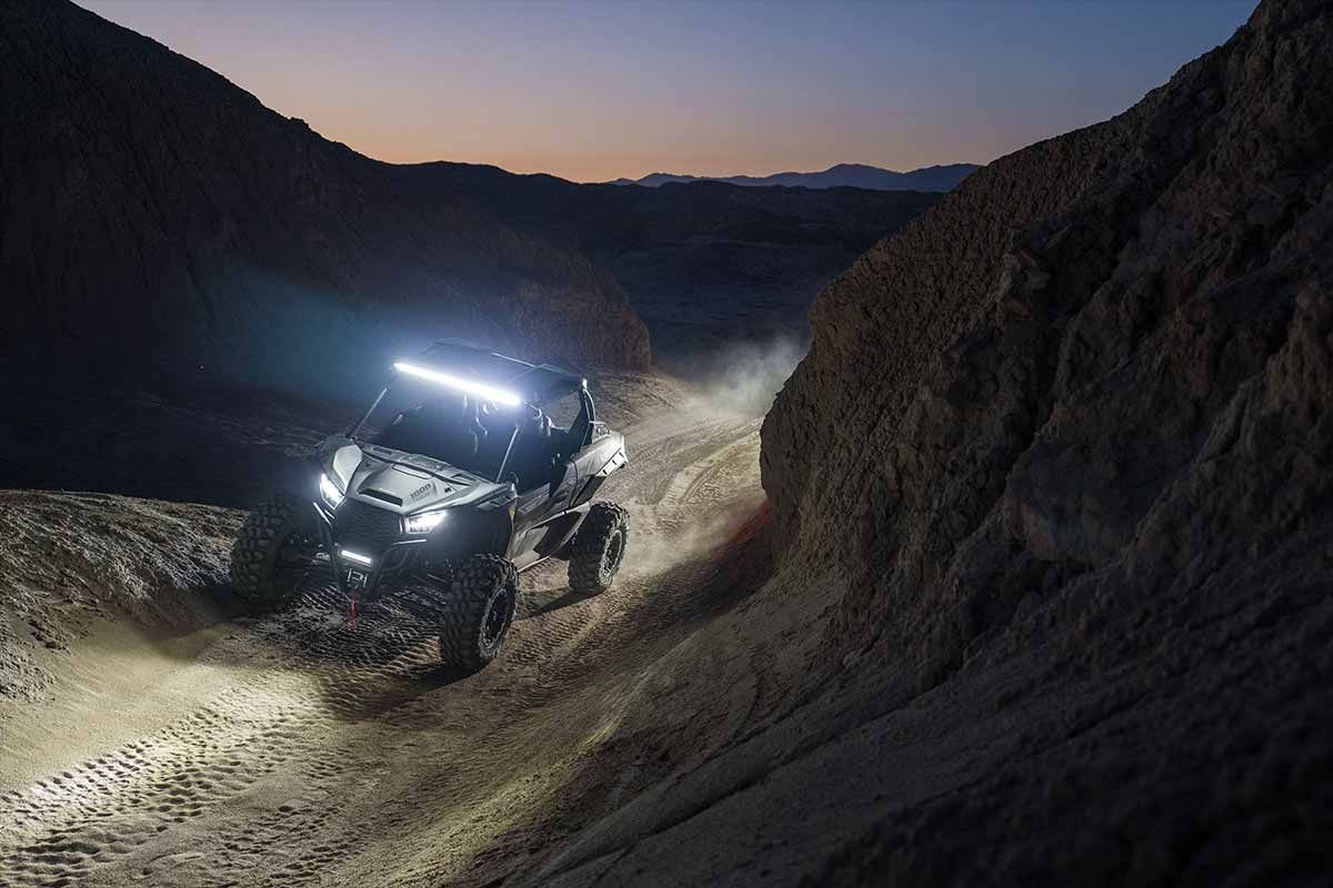 KAWASAKI TERYX KRX 1000 BLACKOUT EDITION 2027 - CS-NA-WEB-7984