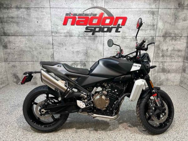 CS-24053 Neuf Husqvarna Svartpilen 801  2025 a vendre 1