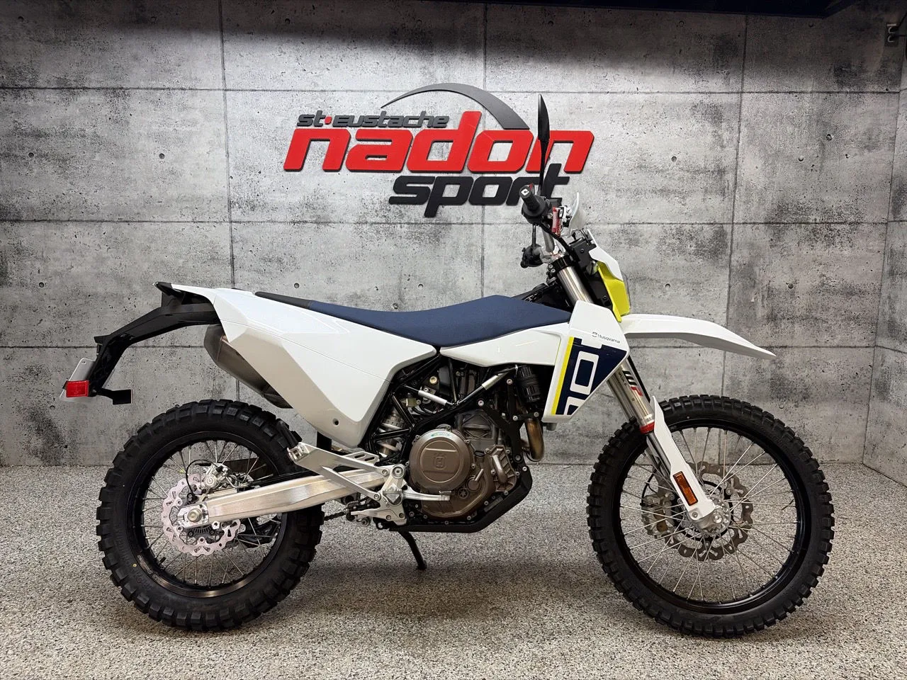 Husqvarna 701 Enduro 2027 - CS-25673