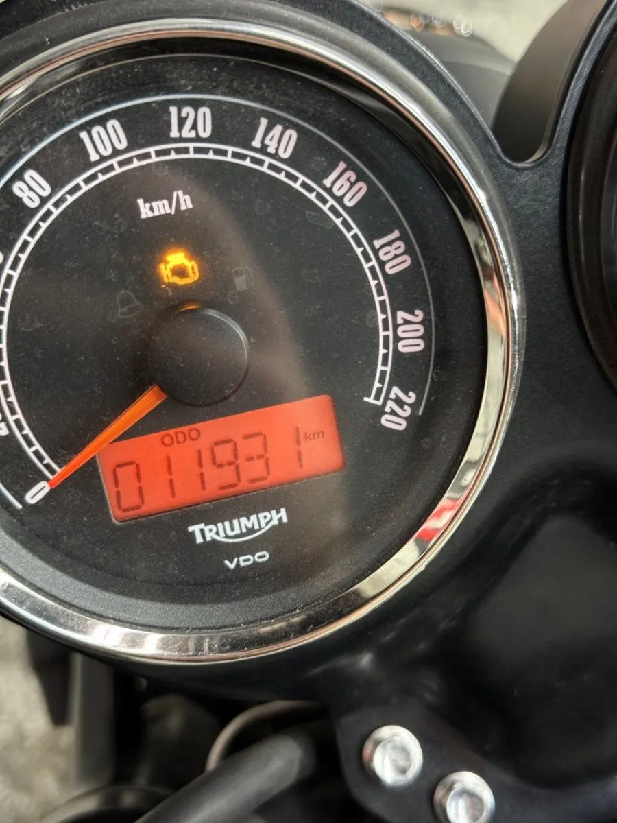 TRIUMPH SRAMBLER 900 2015 - CS-26097