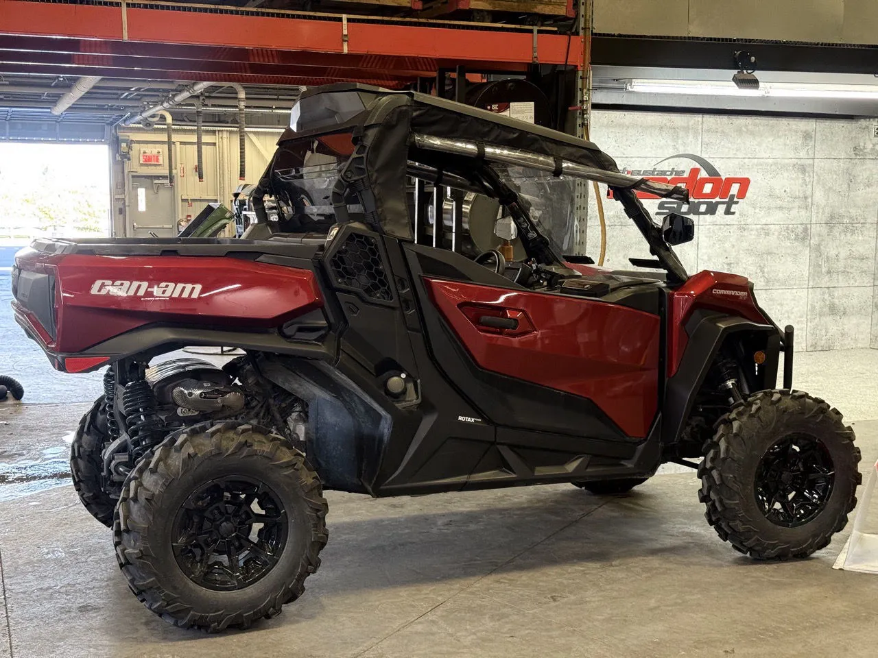 CAN-AM COMMANDER 700XT 2026 - CS-26120