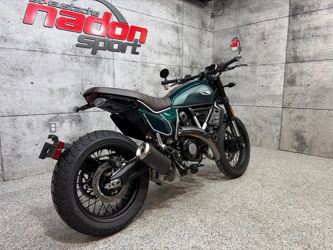 DUCATI SCRAMBLER NS GREEN 2026 - CS-26040