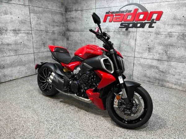 DUCATI DIAVEL V4 2025