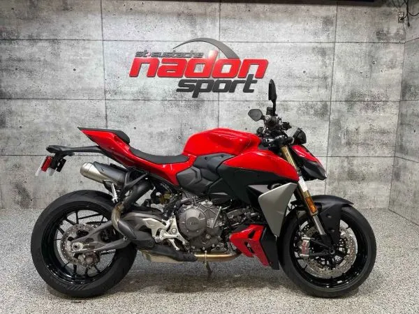 DUCATI 2025 STREETFIGHTER V2 896 (promo 750.00 inclus)