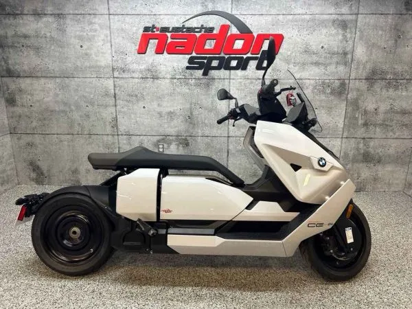 CS-22118 Neuf BMW CE04   2023 a vendre 1