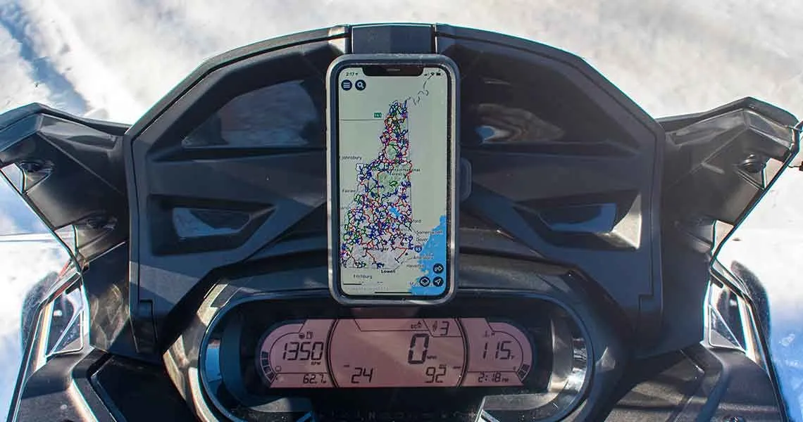 Quad Lock Qu&eacute;bec support t&eacute;l&eacute;phone moto VTT chez Nadon Sport Saint-Eustache